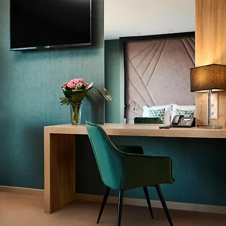 Ozon & Luxury Hotel 4*