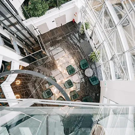 Ozon & Luxury Hotel